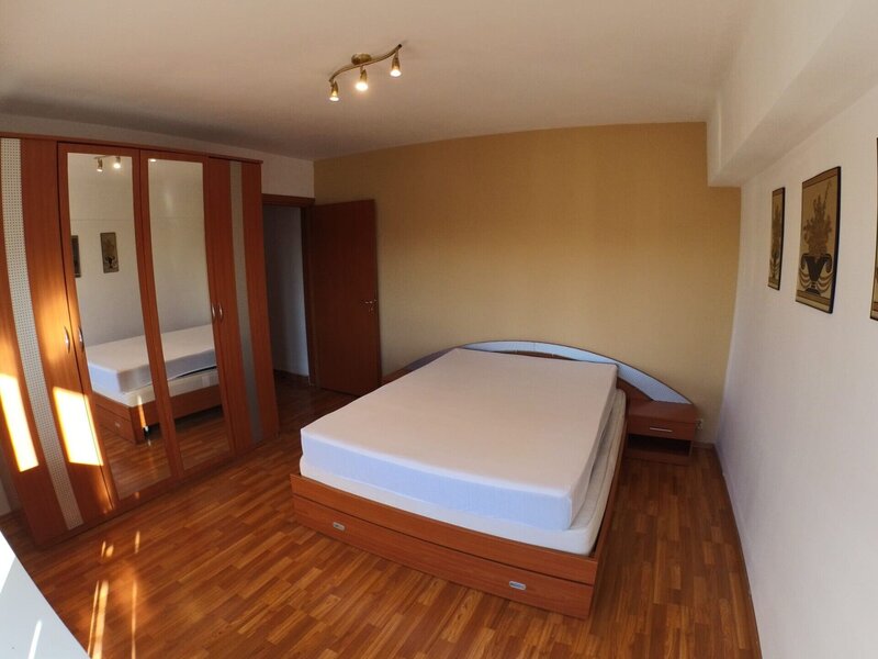 Libertatii, Izvor Parc, 2 camere, central