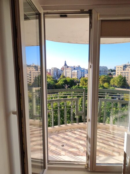 Libertatii, Izvor Parc, 2 camere, central
